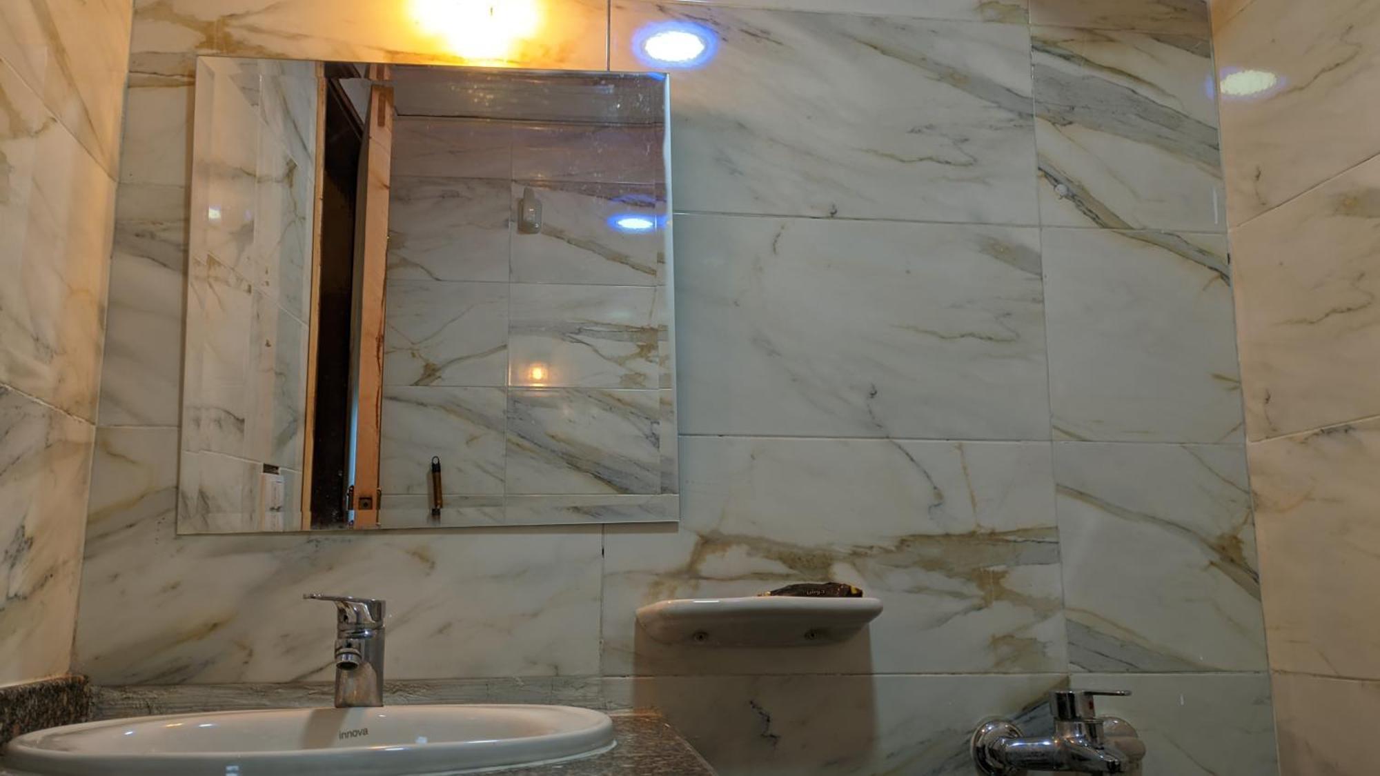 Royal Crown Hotel عائلات فقط Александрия Екстериор снимка