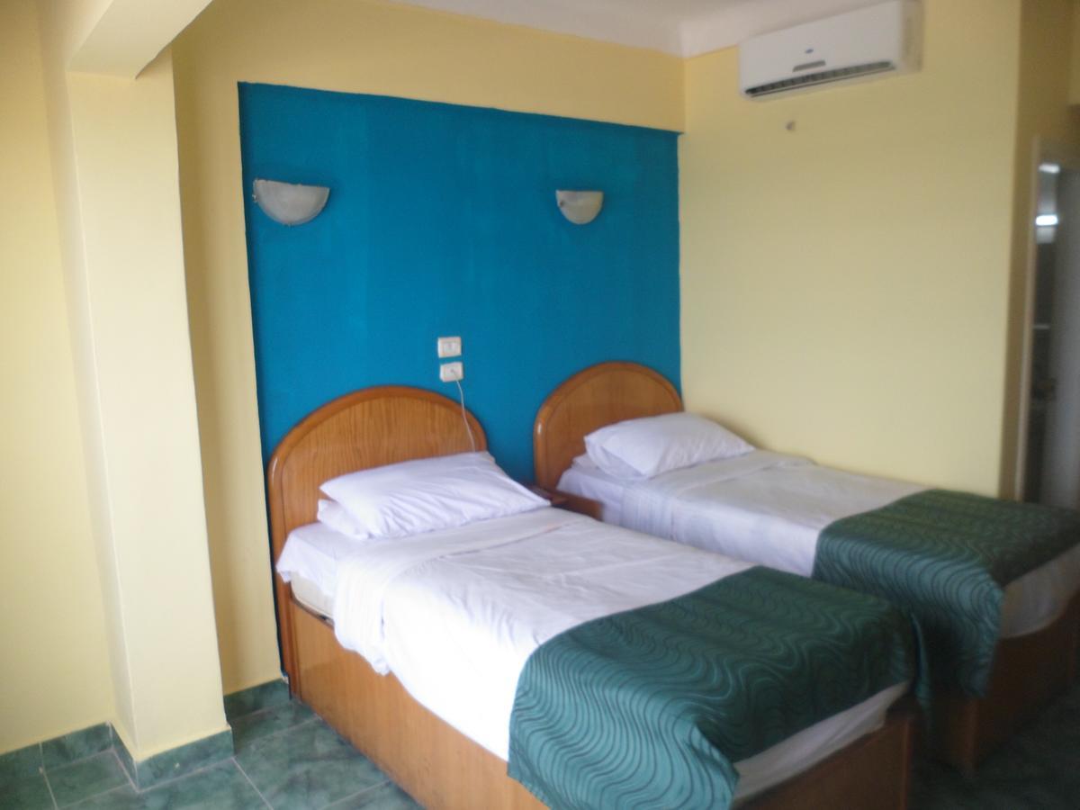 Royal Crown Hotel عائلات فقط Александрия Екстериор снимка