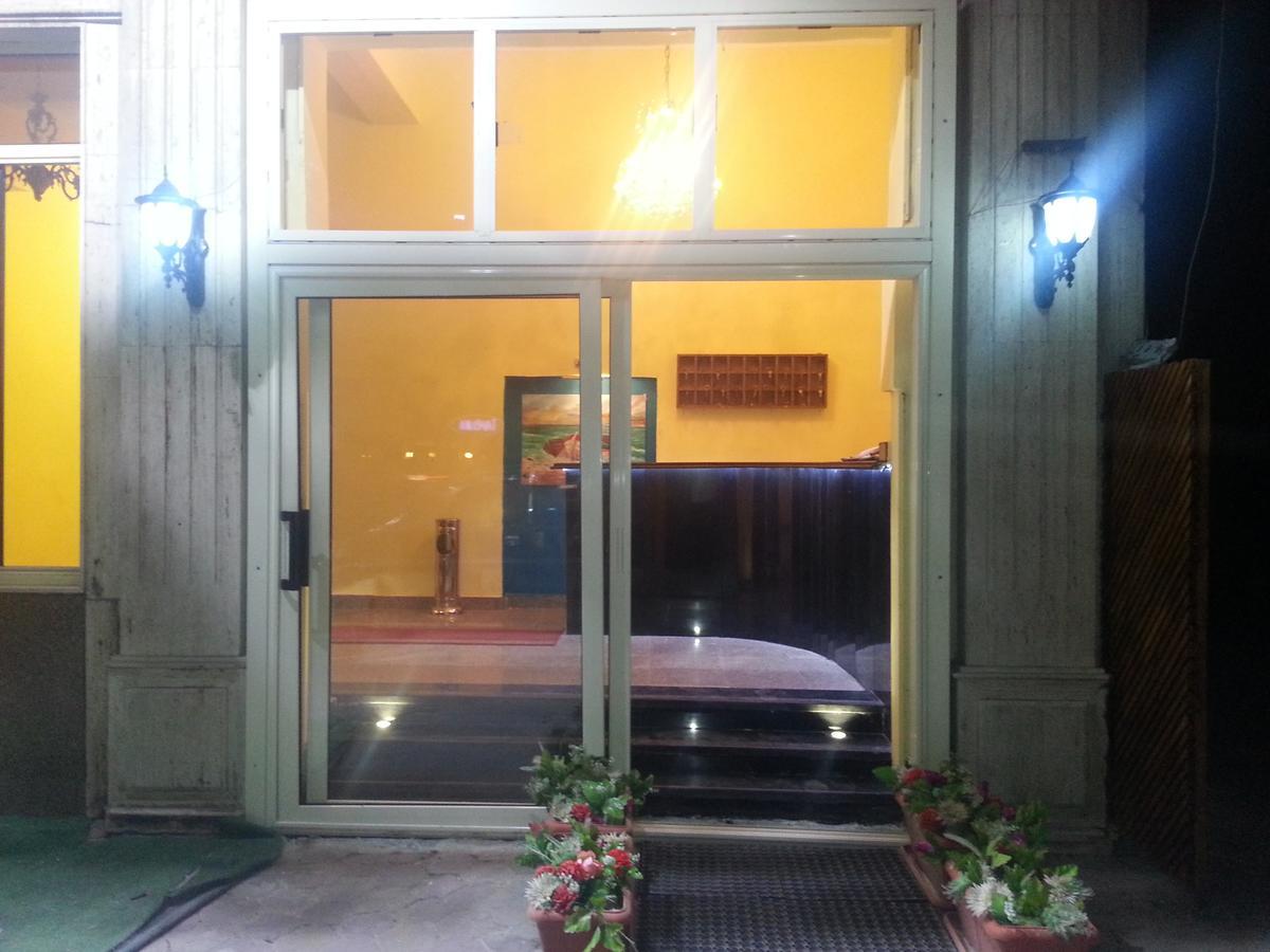 Royal Crown Hotel عائلات فقط Александрия Екстериор снимка